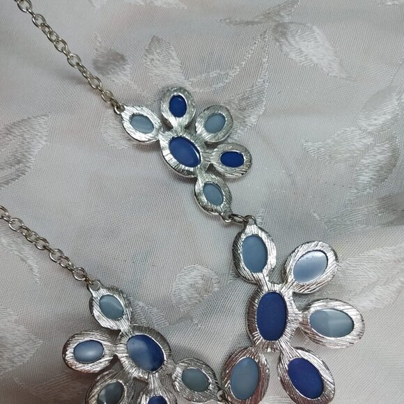 Necklace GLACIAL Boho Statement Blue Beads Silver Tone 16 Inch - Picture 4 of 5